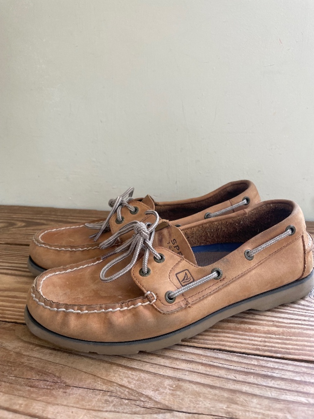 Sperry | Top-Sider Leeward 2-Eye Leather Boat Shoe Loafer Men's 9  Sahara/Tan